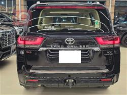 تۆیۆتا لاند کروزەر